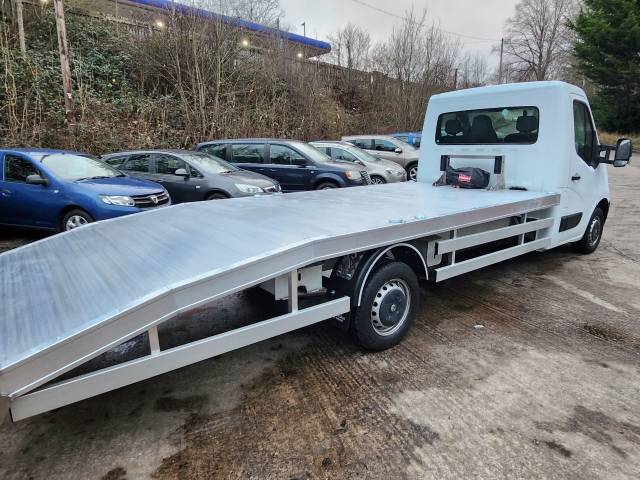 Vauxhall Movano 2.3 CDTI BiTurbo ecoFLEX H1 Chassis Cab 136ps Commercial Diesel White