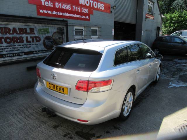 2011 Toyota Avensis 2.0 D-4D TR Nav 5dr